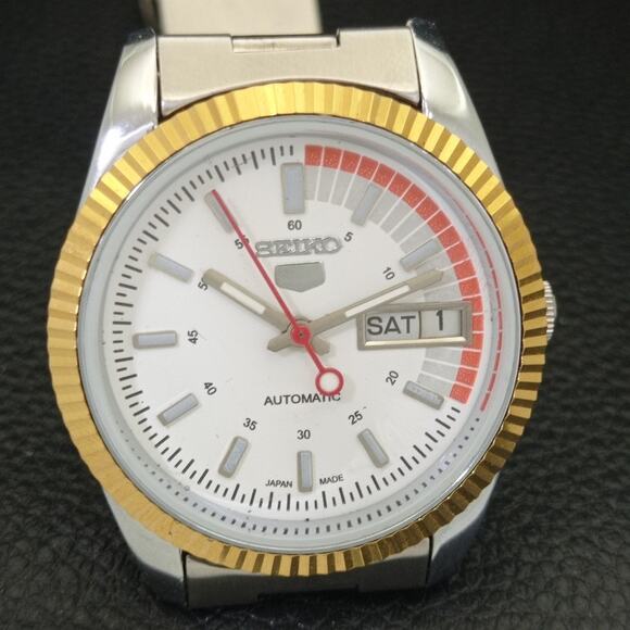 Vintage 1970 Seiko Automatic Mens Silver Watch W/daydate & Glass Back - Picture 4 of 10